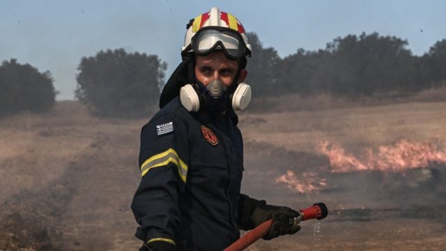 Πρόεδρος Αξιωματικών Πυροσβεστικής: «Το 95% των πυρκαγιών ξεκινάει από ανθρώπινο χέρι» – Πάνω από 500 φωτιές σε μισό μήνα (video)