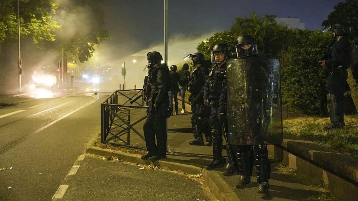 Ταραχές στη Γαλλία: Νέα μαρτυρία για τη δολοφονία του 17χρονου – Αστυνομικός είπε «πυροβολήστε τον»