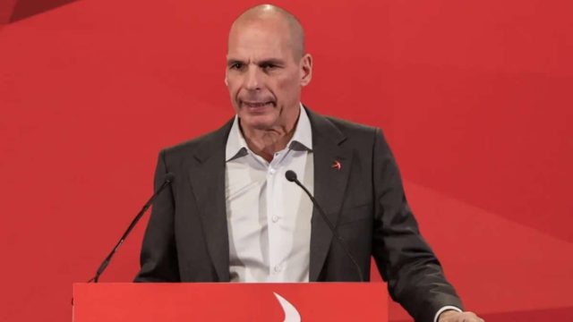 Γιάνης Βαρουφάκης: «Εγώ δεν είμαι Τσίπρας, δεν θα αφήσω ακυβέρνητο το ΜέΡΑ25»