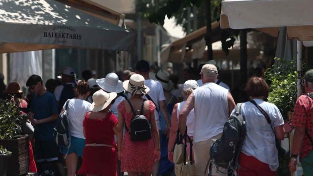 Καιρός σήμερα 17/7: Νέα «επίθεση» με 43αρια – «Προσοχή σήμερα στην Αττική»