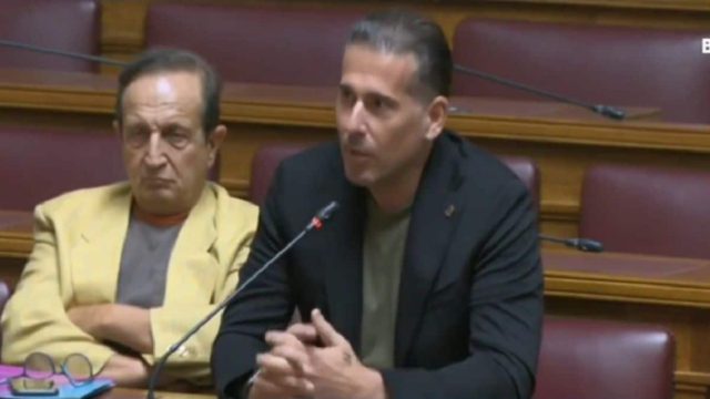 «Κάθεστε μπροστά στην κάμερα» – «Σούσουρο» με την παρατήρηση του Διαμαντή Καραναστάση στη Βουλή