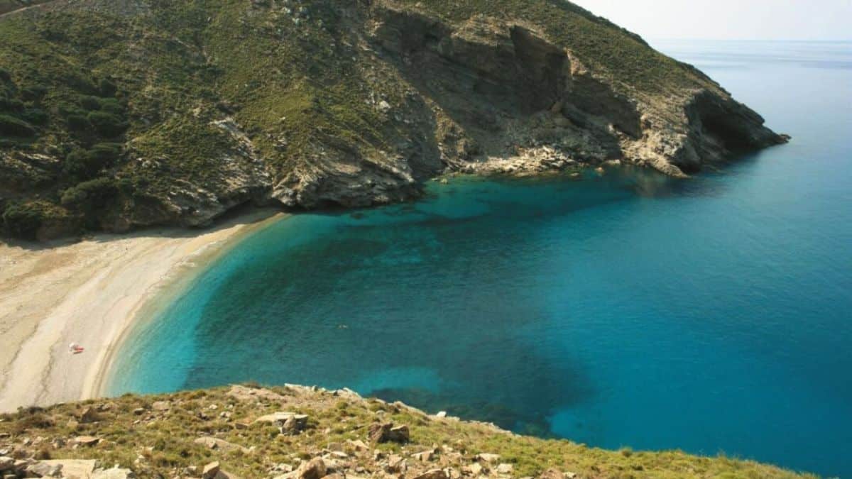 Για όσους δεν πάρουν άδεια: 5 ιδέες για μονοήμερες εκδρομές κοντά στην Αθήνα