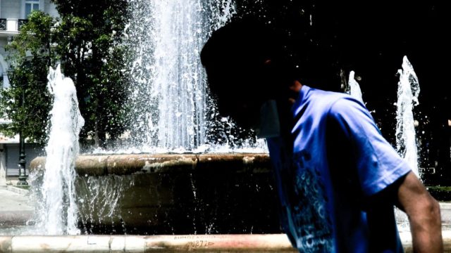 «Καζάνια» που βράζουν οι χώροι δουλειάς – Τι μέτρα ανακοίνωσε η κυβέρνηση για την επέλαση του «Κλέωνα»