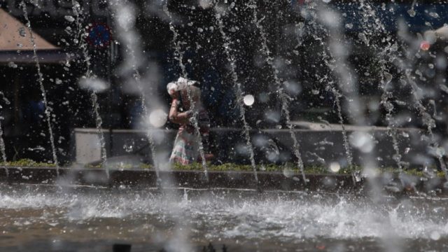 Καύσωνας «Κλέων»: Στους 40 βαθμούς θα «ψήνεται» η χώρα σήμερα Τρίτη (18/7) – Νέα θερμική έξαρση προ των πυλών