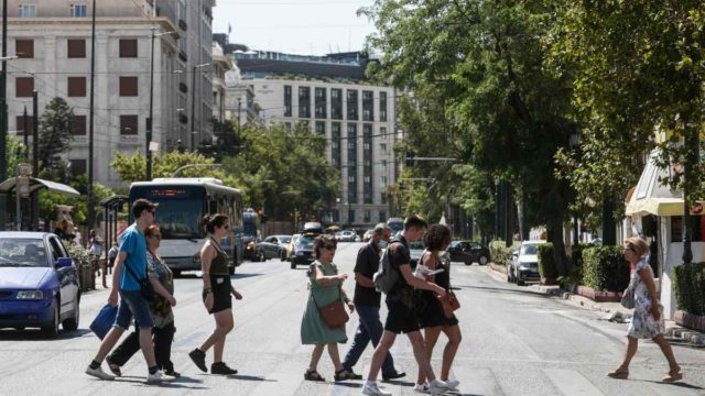 Καιρός σήμερα 7/7: «Εκκωφαντικός» καύσωνας με 45αρια – «Ένα τμήμα της θερμής αέριας μάζας…»