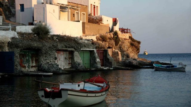 Φθηνές τιμές και παρθένες παραλίες: Το ελληνικό νησί που τα έχει όλα και πολλοί το σνομπάρουν