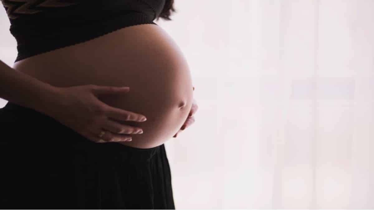 «Καμία άλλη μητέρα να μην παραλάβει ένα νεκρό παιδί» – “Ραγίζει” καρδιές η μάνα που “έχασε” το “αγγελούδι” της στη Λήμνο (Video)