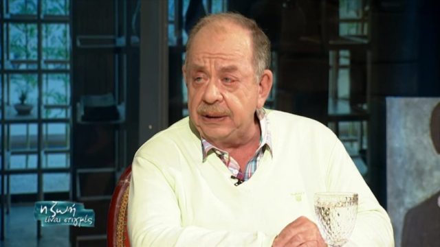 Ηλίας Μαμαλάκης: «Μην περιμένετε απάντηση τώρα με κουράζει πολύ να…» – Η φωτογραφία και το μήνυμα μέσα από το νοσοκομείo