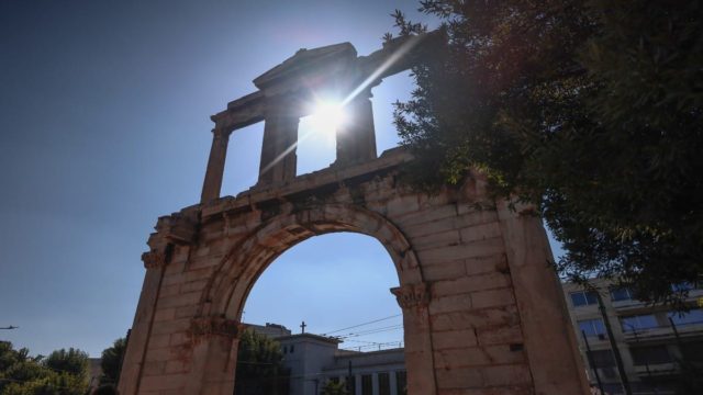 «Βόμβα» από τα Μερομήνια – «Το κέντρο της Αθήνας θα βουλιάξει…»