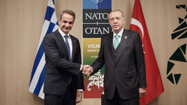Ερντογάν: «Μαζί με τον Μητσοτάκη, θέλουμε να κάνουμε βήματα προς τη θετική κατεύθυνση»