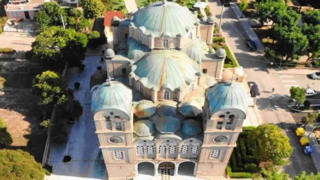 Πιστό αντίγραφο: Η άγνωστη εκκλησία στην Πελοπόννησο που μοιάζει με την Αγιά Σοφιά