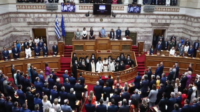 Τον πρόεδρό της εκλέγει σήμερα (4/7) η νέα Βουλή: Έκπληξη με «παρών» από τη ΝΔ στους αντιπροέδρους από «Σπαρτιάτες» και «Πλεύση Ελευθερίας» – Πώς θα κινηθεί ο ΣΥΡΙΖΑ (video)