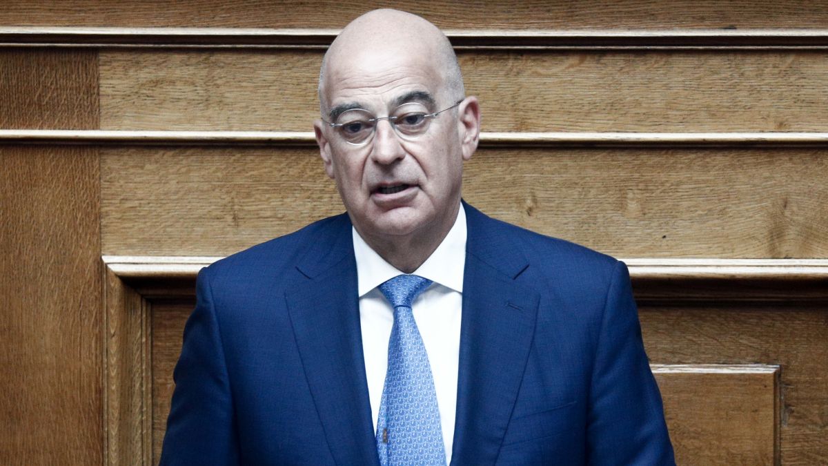 Φωτιά στη Νέα Αγχίαλο: Κατεπείγουσα ΕΔΕ διέταξε ο Νίκος Δένδιας για τις εκρήξεις στο στρατόπεδο – «Οι ευθύνες θα αποδοθούν στο ακέραιο»