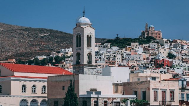 Τουρισμός: Πού κυμαίνονται οι τιμές ενοικίασης κατοικιών για διακοπές σε νησιά – Οι οικονομικές επιλογές