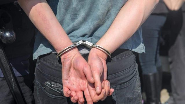 Σάλος στη Θεσσαλονίκη: Συνελήφθη νεαρός για αρπαγή και ομηρία τεσσάρων γυναικών