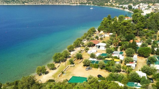 Παραλία Σαράντη: Μια γαλάζια «όαση» μακριά από την πολυκοσμία για μονοήμερη εκδρομή