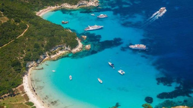 Θα σας πάρουν το μυαλό: Οι 10 παραλίες του Ιονίου που πρέπει να επισκεφθείτε πριν πεθάνετε