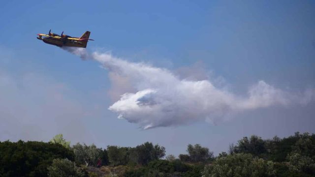Φωτιά στο Πήλιο – Στην μάχη και εναέρια μέσα