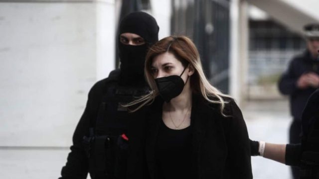 Δίκη Ρούλας Πισπιρίγκου: «Τα επεισόδια της Τζωρτζίνας γίνονταν μόνο παρουσία της μητέρας» – Παιδίατρος «καίει» την 34χρονη (Video)