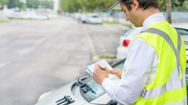 Πρόστιμο 100 ευρώ για λόγο που δεν πάει ο νους – Τι πρέπει να προσέχουν στο εξής οι οδηγοί