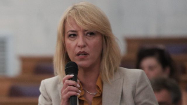Ρένα Δούρου: Στη Βουλή διαβιβάστηκε το αίτημα άρσης ασυλίας της
