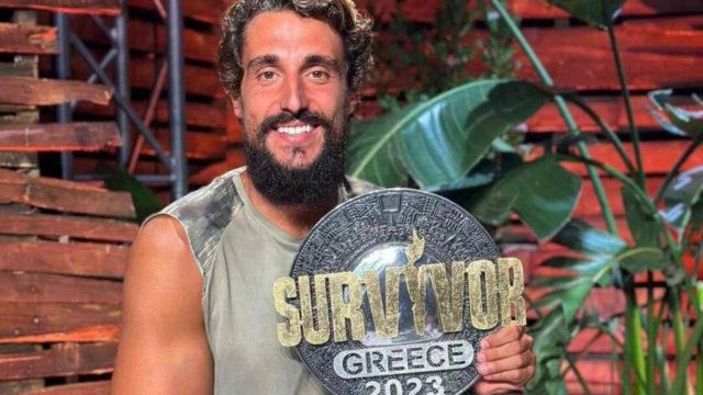 Τελικός Survivor All Star: Ο Σάκης σήκωσε την κούπα και το Twitter πήρε «φωτιά» – «Ήταν δίκαιο…»