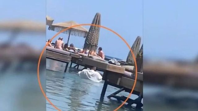 «Οι πλωτές ξαπλώστρες δεν είναι παράνομες, δεν θα αφαιρεθούν!» – Προκαλούν οι υπεύθυνοι του beach bar στη Ρόδο (Video)