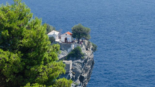 Η Φωτογραφία της Ημέρας: Καλημέρα από τον Άγιο Ιωάννη στην Σκόπελο