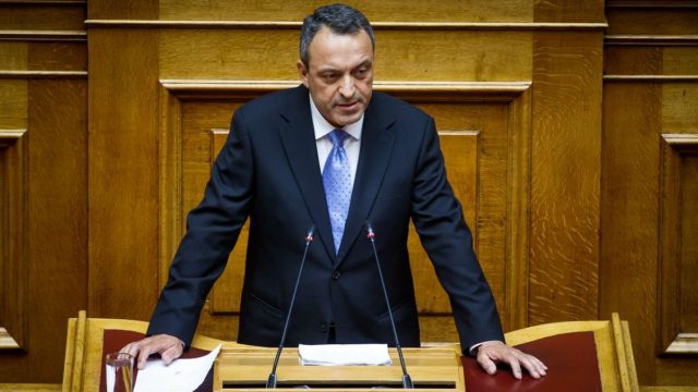 «Σπαρτιάτες» για το περιστατικό στη Λάρισα: «Να απελαθούν όσοι διαπράττουν εγκλήματα» – Συμπαράσταση στον αστυνομικό