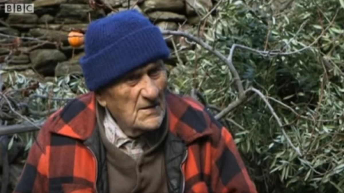 Του έδιναν 9 μήνες ζωής: Μετακόμισε στην Ικαρία και τελικά έζησε για περισσότερα από 40 χρόνια