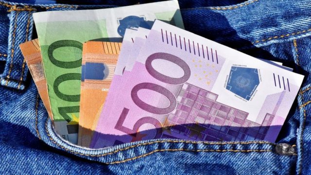 Tips για να πάρετε επίδομα 249 ευρώ το μήνα – Δείτε ποιους αφορά