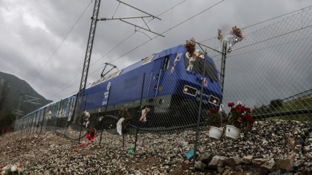 Τραγωδία στα Τέμπη: Eλεύθερος με περιοριστικούς όρους ο Διευθυντής της Διεύθυνσης Σιδηροδρομικών Συστημάτων του ΟΣΕ