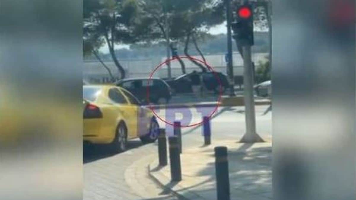 Σοκ στη Βουλιαγμένη: Αυτοκίνητο εκσφενδόνισε στον αέρα πεζό – Καρέ καρέ η στιγμή του δυστυχήματος (video)