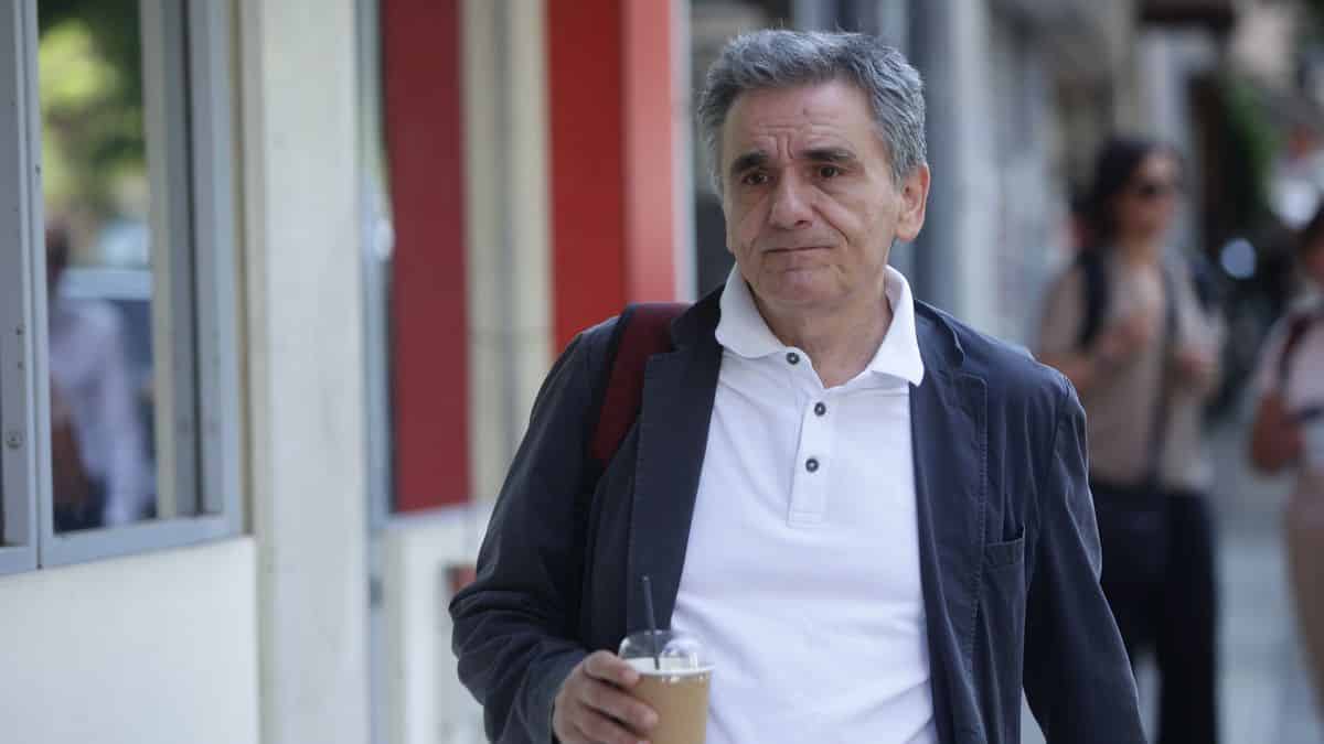 ΣΥΡΙΖΑ: «Κλείδωσε» η υποψηφιότητα Τσακαλώτου για την προεδρία