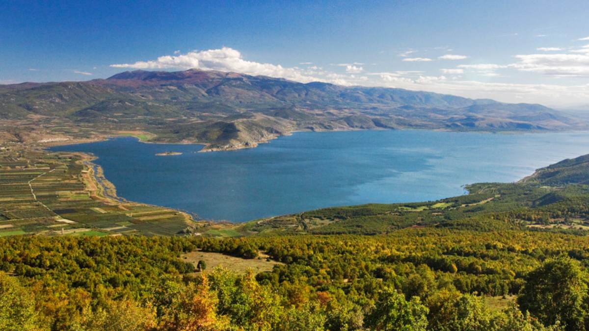 Χωρίς να ξοδέψετε μια περιουσία: Τα 5 μέρη για εναλλακτικές διακοπές που γαληνεύουν το μυαλό