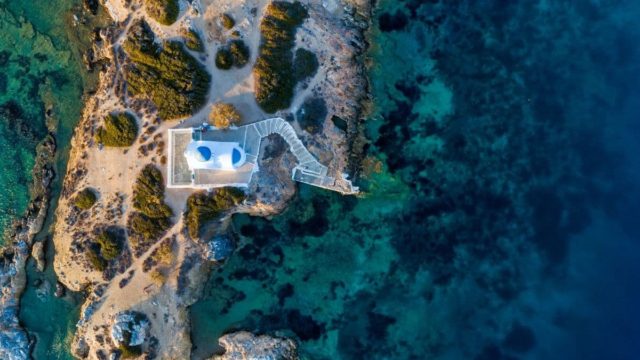 Παράδεισοι λίγο πριν το φθινόπωρο: 8 νησιά για να κλείσεις οικονομικές διακοπές τον Σεπτέμβριο