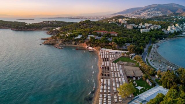 Από 5 εως 40 ευρώ: Πόσο κοστίζουν οι βουτιές σε τρεις οργανωμένες παραλίες της Αττικής!