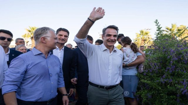 Δεκαπενταύγουστος στην Τήνο για τον Κυριάκο Μητσοτάκη – Θα παραστεί στις εκδηλώσεις για την επέτειο τορπιλισμού της Έλλης