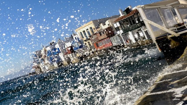 «Επιχείρηση POS» στο Αιγαίο: Λουκέτα από την ΑΑΔΕ σε 43 επιχειρήσεις που απέκρυψαν συνολικά τζίρο πάνω από 1,5 εκατ. ευρώ!