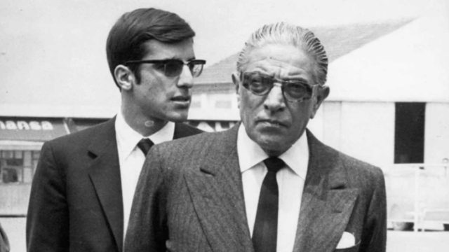 «Έφταιγε η τσιγκουνιά του Αριστοτέλη Ωνάση» – Δεν θα είχε πεθάνει ο γιος του Αλέξανδρος!
