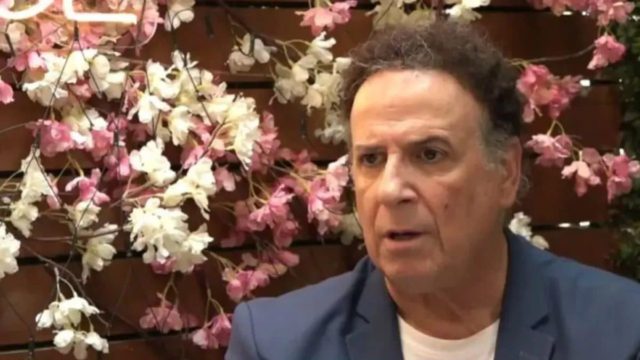 «Είμαι θυμωμένη γιατί ξέρω ότι θα πεθάνω»: Η συνάντηση του Χάρη Ρώμα με 16χρονη καρκινοπαθή που τον συγκλόνισε