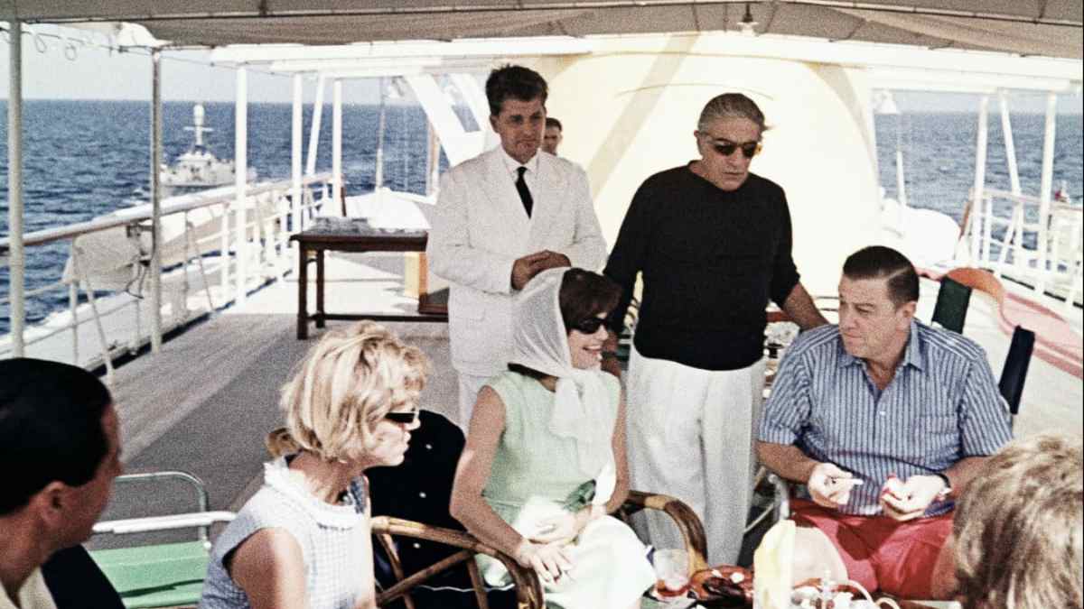 Έτσι είναι σήμερα η θρυλική θαλαμηγός του Ωνάση – 700.000 την εβδομάδα (ΦΩΤΟ)