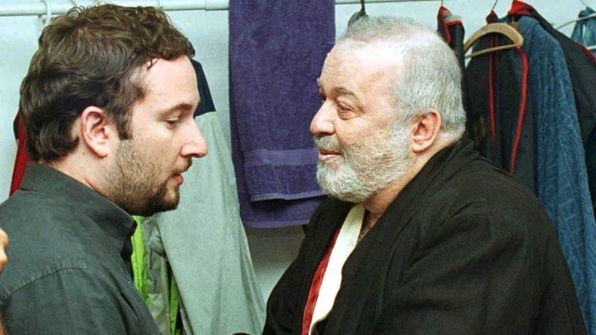 «Ξυπνούσα και αντί για καφέ έπαιρνα κοκαΐνη…» – Η αποκάλυψη του Γιάννη Παπαμιχαήλ για την αποκλήρωση από τον πατέρα του