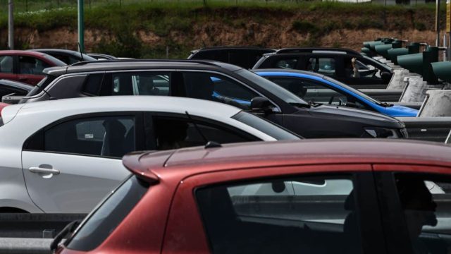 Θεσσαλονίκη: Καραμπόλα 7 οχημάτων πριν τα διόδια των Μαλγάρων – «Κομφούζιο» στο σημείο
