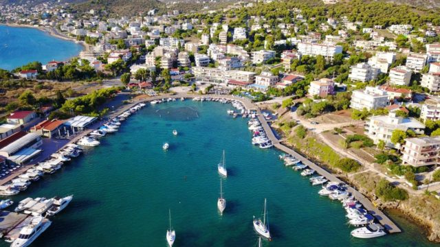 Πού θα πάμε με έως 400 ευρώ για 4 διανυκτερεύσεις τον Δεκαπενταύγουστο;