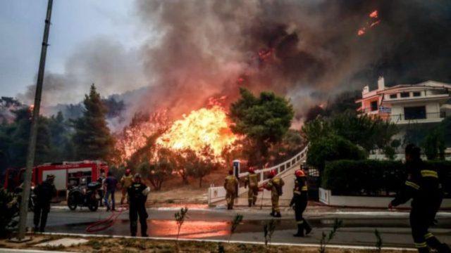 Βίντεο – ντοκουμέντο με τη ραγδαία εξάπλωση της φωτιάς στην Πάρνηθα – Ξέφυγε μέσα σε μισή ώρα