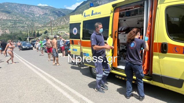 Φωκίδα: Σανίδα SUP έπεσε στο κεφάλι 4χρονου – Μεταφέρεται εσπευσμένα στο νοσοκομείο (video-photos)