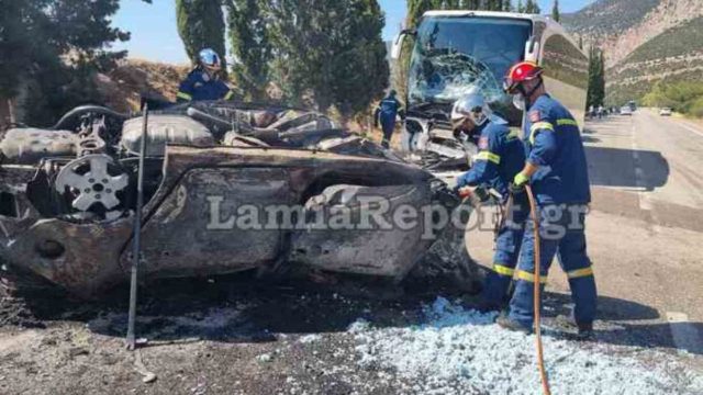 Σοκ στην Φωκίδα: Μπροστά στην κόρη της απανθρακώθηκε η 67χρονη οδηγός που συγκρούστηκε μετωπικά με πούλμαν