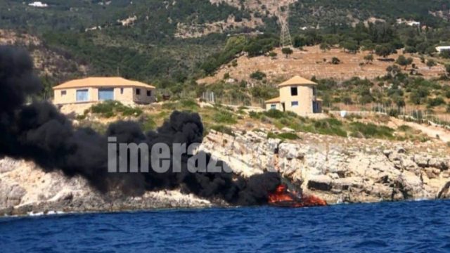 Σοκ στη Ζάκυνθο: Βυθίστηκε φλεγόμενο σκάφος με 5 επιβάτες (photos)