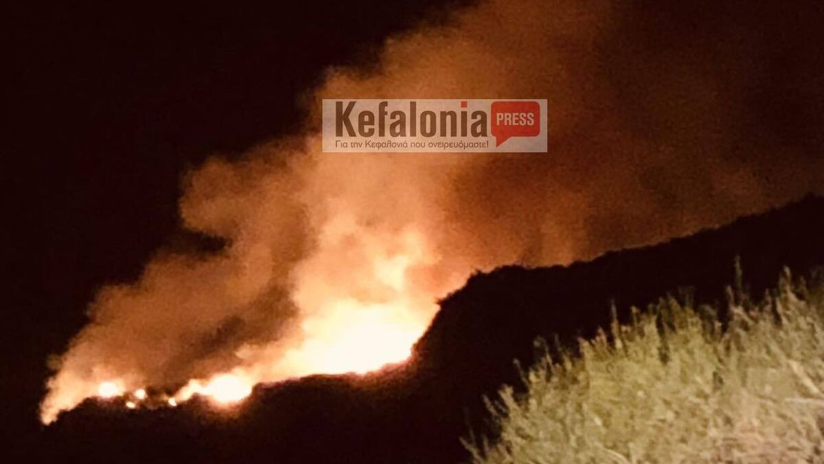 Φωτιά στην Κεφαλονιά: Μαίνεται σε 5 μέτωπα – Στη «μάχη» 6 πτητικά και πάνω από 60 πυροσβέστες (video-photos)